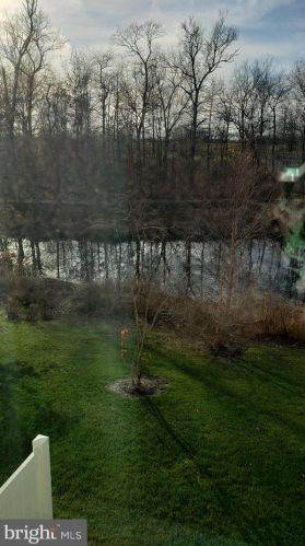 80 Sundance Dr, Trenton NJ 08619-3968 exterior