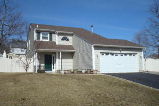17 Marc Dr, Wall Township, NJ 07731-1582