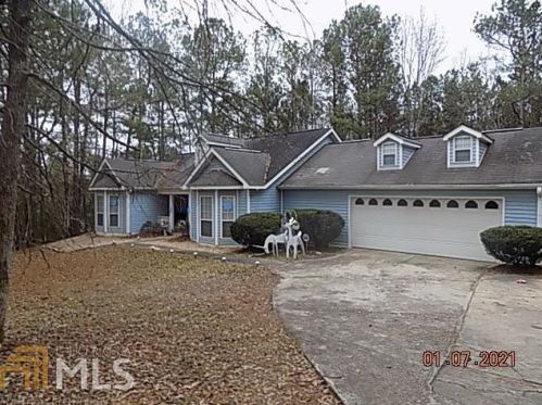 124 Pioneer Dr, Lagrange, GA 30240-8381