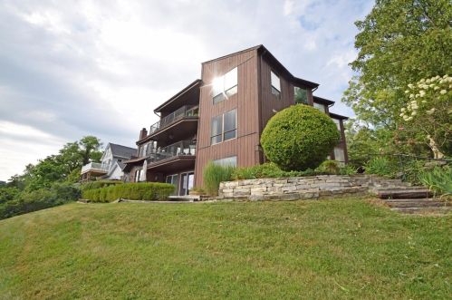 3304 Columbia Pkwy, Cincinnati OH  45226-1044 exterior