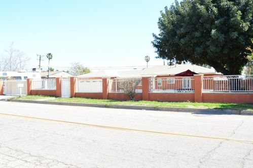 2942 Avalon St, Riverside CA  92509-2015 exterior