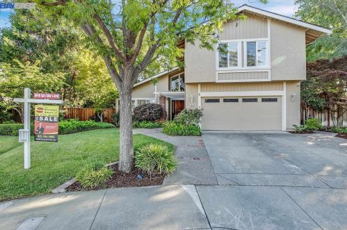 4648 Fall Ct, Pleasanton, CA 94566-6438