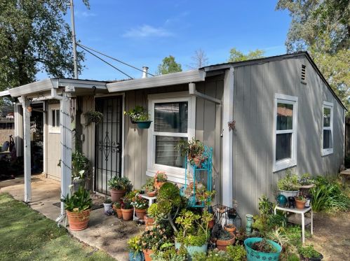 6836 8th St, Rio Linda, CA 95673-2321