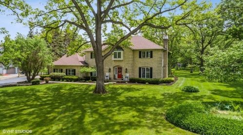 70 Horseshoe Ln, Lemont IL  60439-9118 exterior