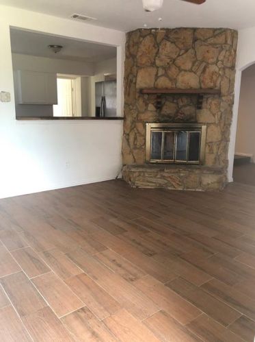 111 Deepwood St, Dallas, TX 75217-5934