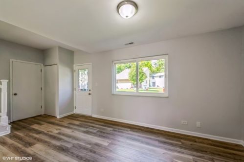 1515 Silver Strand Cir, Palatine, IL 60074-1732