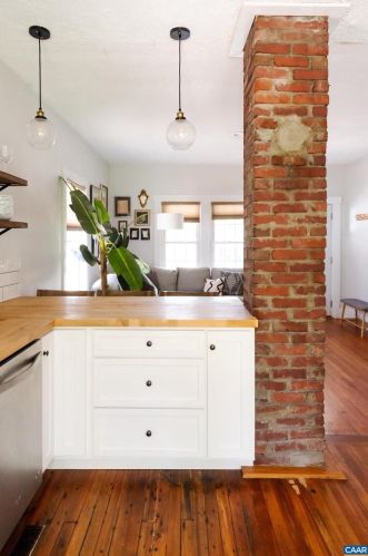 1112 Montrose Ave, Charlottesville VA  22902-6236 exterior
