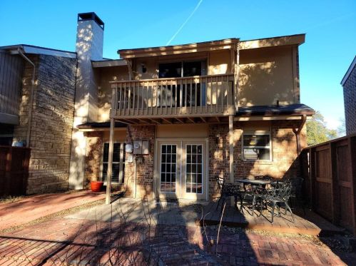 2908 Shady Lake Cir, Carrollton TX  75006-4745 exterior