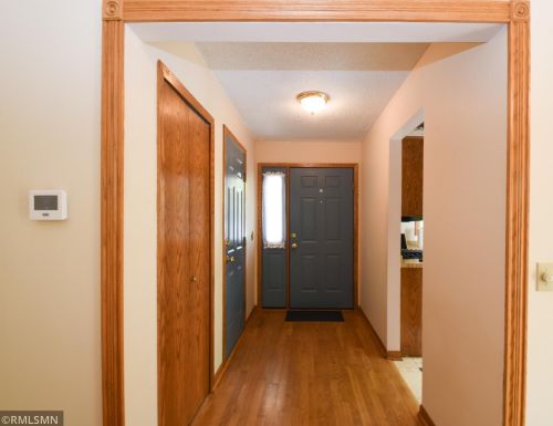 4393 Bear Path Trl, Saint Paul MN  55122-2218 exterior