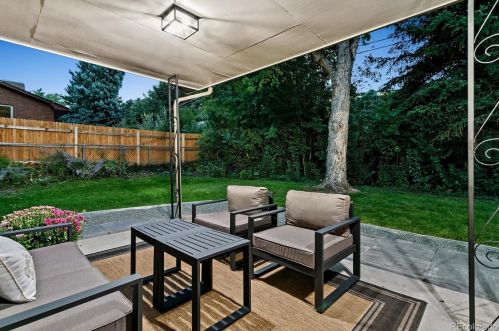 2070 Un Dr, Aurora CO 80015-6600 exterior