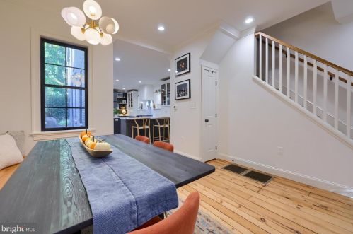 330 Mary St, Lancaster PA  17603-3328 exterior