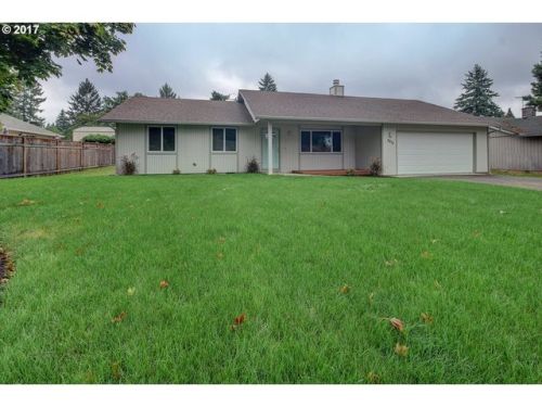 3213 135th Ave, Vancouver, WA 98682-8002