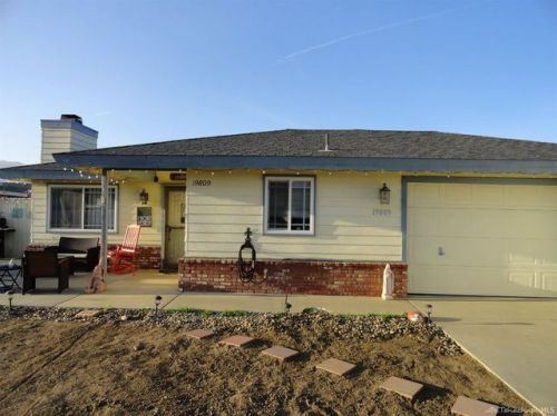 19809 Mesa Dr, Tehachapi, CA 93561-8274