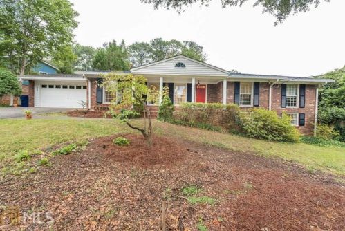 2310 Maxine Dr, Marietta, GA 30067-7122