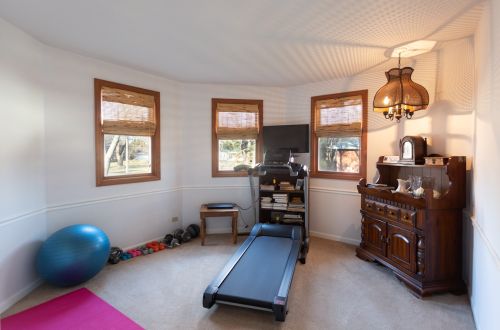 5929 Western Ave, Willowbrook IL 60514-1709 exterior