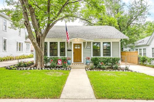 4620 El Campo Ave, Fort Worth, TX 76107-4914