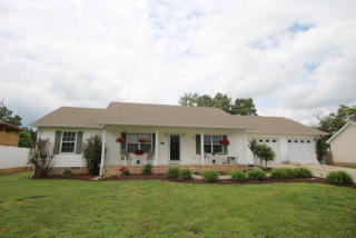 174 Minster Dr, Baxter, TN 38544-3552