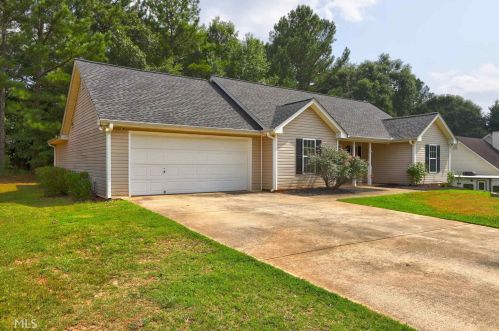 376 Birchfield Dr, Statham, GA 30666-1666