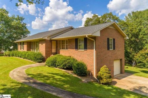 202 Dianne Dr, Norris, SC 29667-9710