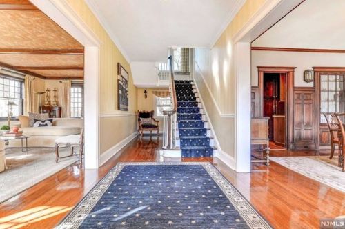 94 Heights Rd, Ridgewood, NJ 07450-3119