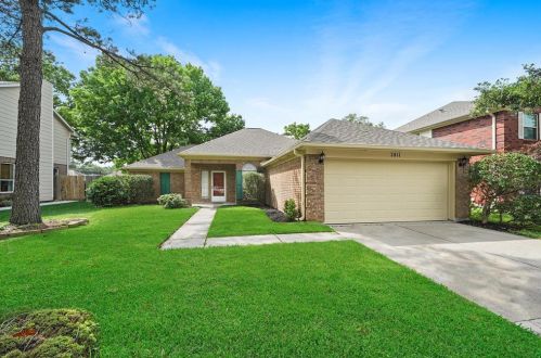 3811 Pin Oak Dr, Pearland, TX 77581-6146