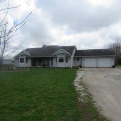 12194 2000 North Rd, Swygert, IL 61764-9389