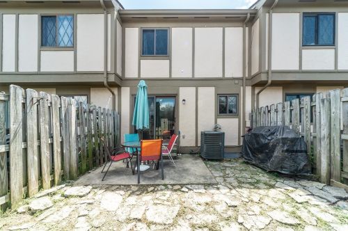 504 Halifax Cir, Cincinnati OH  45244-1866 exterior