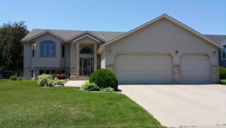 2729 Parkview Dr, Fargo, ND 58103-7871