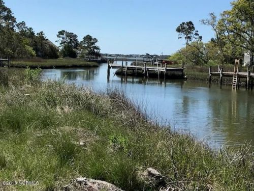 238 Straits Point Rd, Cape Lookout National Seasho, NC 28516-7218