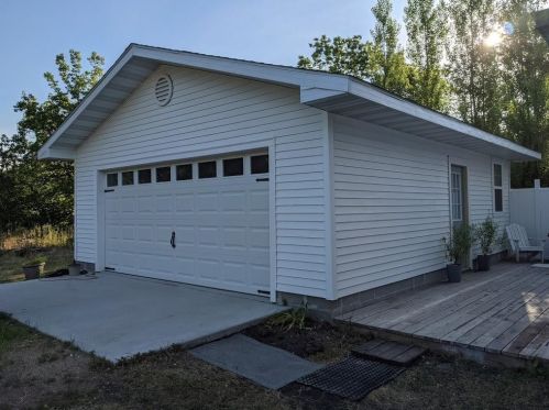 241 Thielke Ave, Appleton, MN 56208-1423