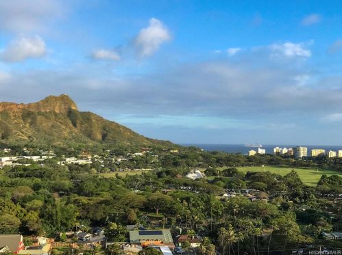 2600 Pualani Way, Honolulu HI  96815-3979 exterior