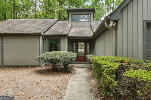 2727 Briar Ln, Marietta, GA 30062-5603