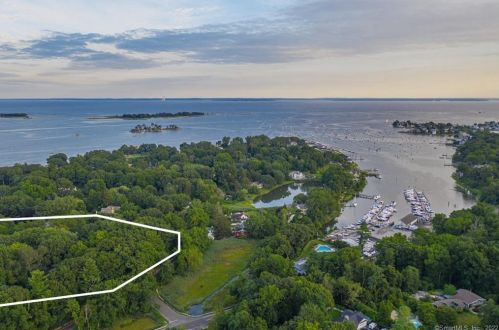 3 Hilltop Rd, Norwalk, CT 06854-5001