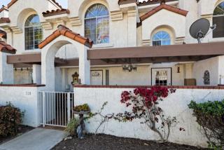 228 Camino Cortina, Camarillo, CA 93010-2640