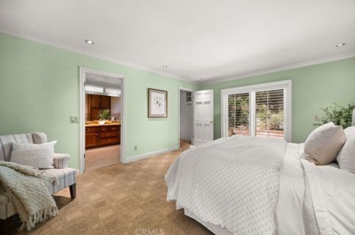 2921 Graceland Way, Glendale CA 91206-1332 exterior