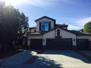 1568 Meadowlark Cir, Corona, CA 92881-4178