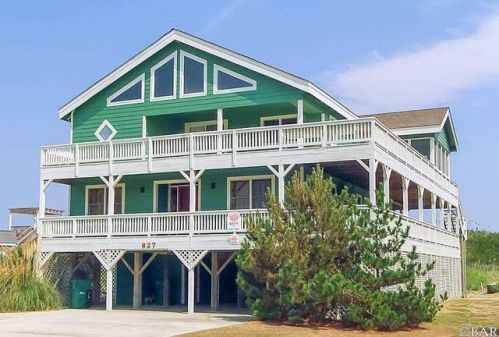 827 Lighthouse Dr, Corolla, NC 27927-9663