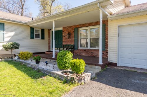 61 Butterfly Rd, Jackson Twp, NJ 08527-2835