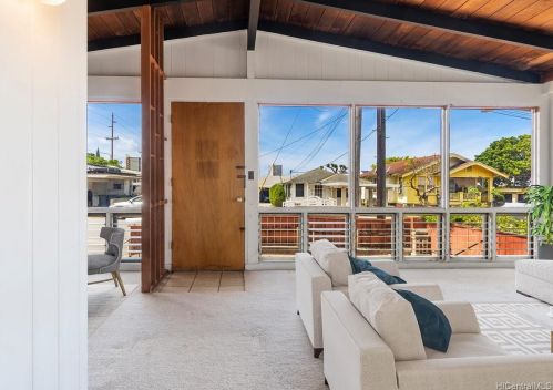 3474 Maluhia St, Honolulu HI  96816-2732 exterior