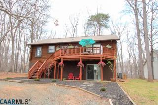 32 Maplevale Dr, Bybee, VA 22963-2757