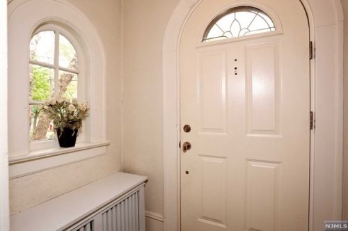 79 Elizabeth St, Oradell, NJ 07649-2649