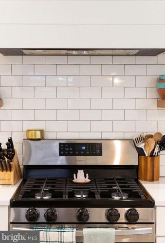 554 Spruce St, Lancaster PA  17603-3353 exterior