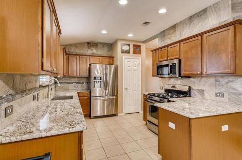 262 Summer Dr, Uhland TX  78640-5771 exterior