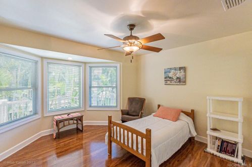 1717 Iwi Way, Honolulu HI  96816-3826 exterior