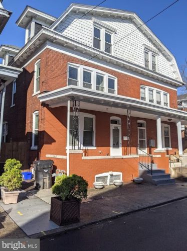 2240 Penn St, Harrisburg, PA 17110-1043