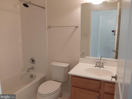 78 Sundance Dr, Trenton NJ 08619-3968 exterior