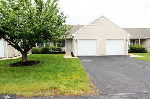 28 Hagarman Dr, York, PA 17408-4546