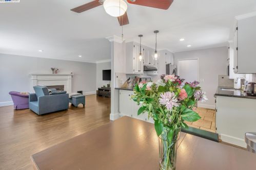 2605 Gill Ct, Concord CA  94520-2230 exterior