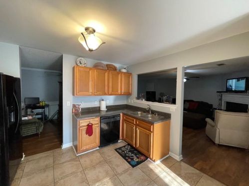 5849 El Segundo Way, Atlanta GA  30349-7519 exterior