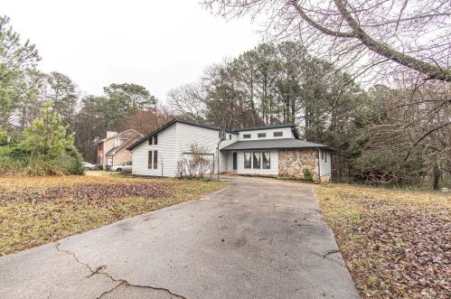 2495 Hammock Ct, Suwanee GA  30024-2577 exterior